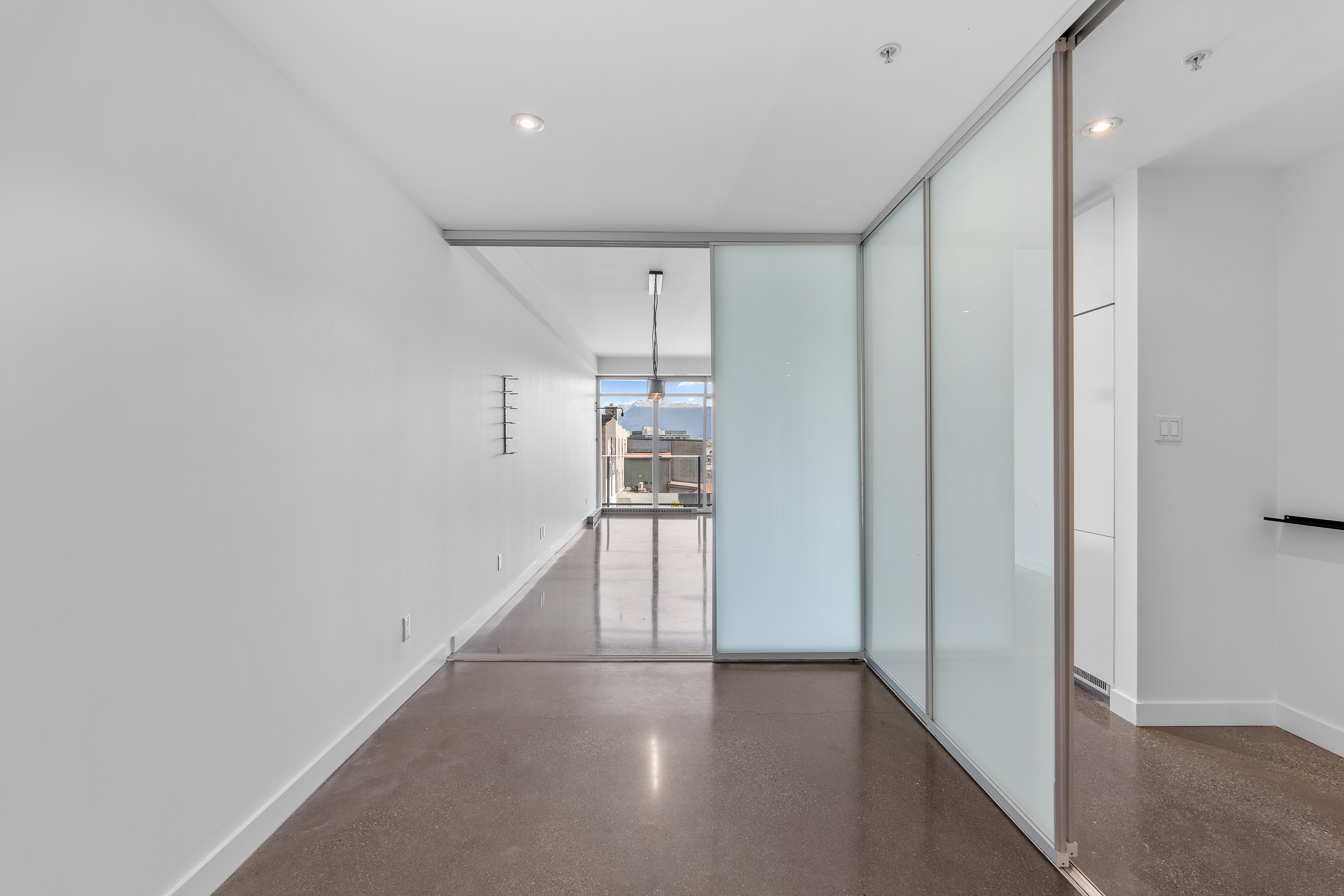 #417 – 256 E. 2nd Avenue